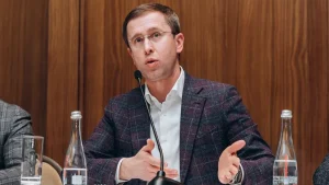 Сергій Корецький обговорює пріоритети безпеки та енергетики на зустрічі фракції