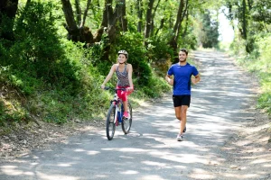 shcho-efektyvnishe-bih-chy-velosyped-dlia-zdorovia-ta-formy-f717