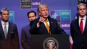 Дональд Трамп на саміті НАТО розкритиковував Іспанію як жахливого партнера