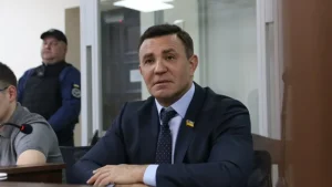 Депутат Микола Тищенко у залі суду у справі про хабар та заставу